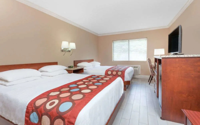 Super 8 by Wyndham Owensboro