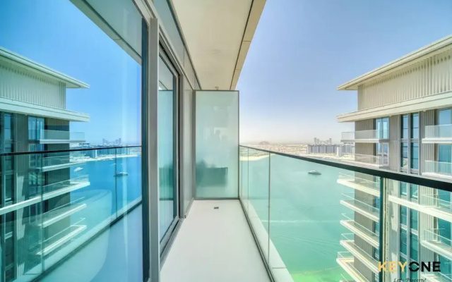 Ultimate One Bedroom with Private Beach Access