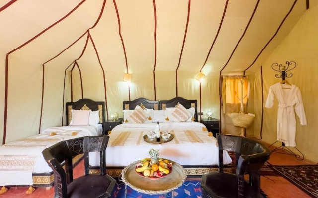 Merzouga  Aicha Luxury Camp