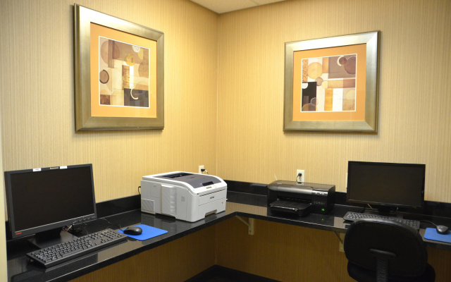 Holiday Inn Express Hotel & Suites Sidney by IHG
