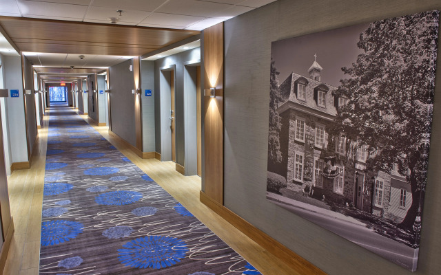 Holiday Inn Express & Suites Vaudreuil by IHG