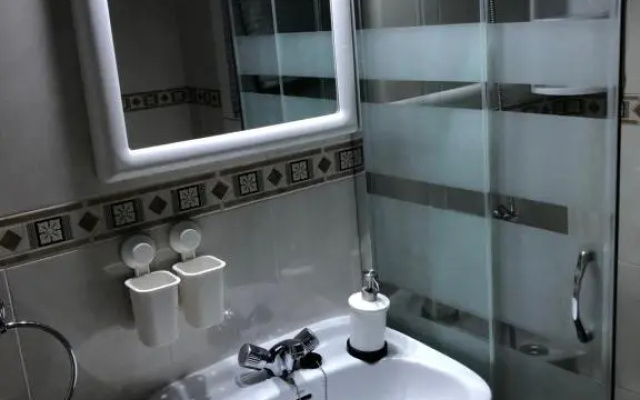 Studio Apartment Yate1