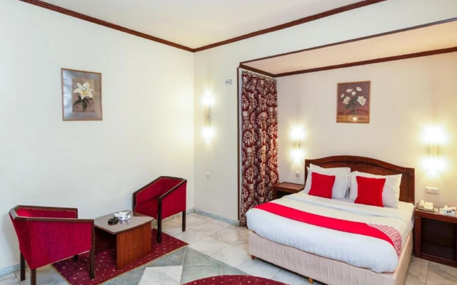 Al-Asemaa Hotel
