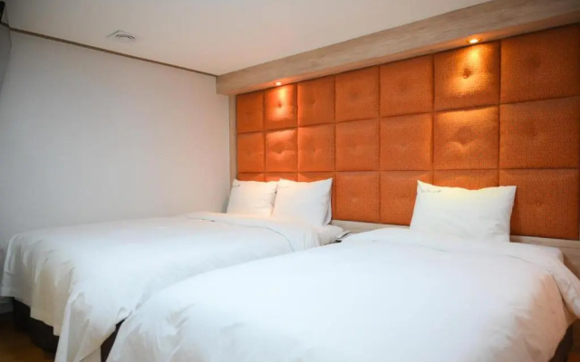 Daeyoung Hotel Myeongdong