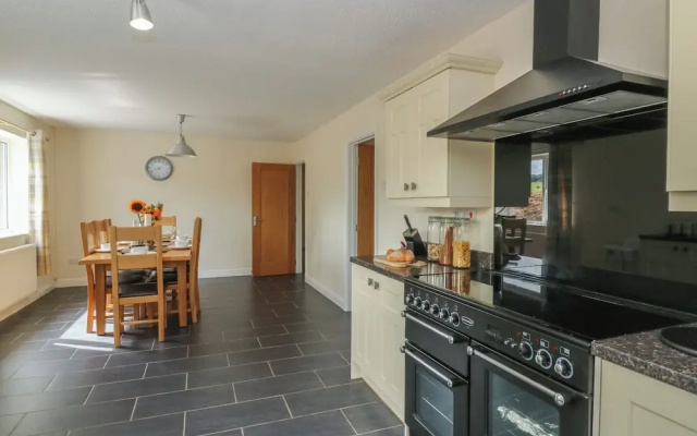 Glanyrafon Bungalow