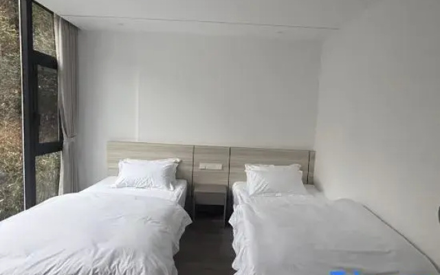 Wanjiang Pavilion ・ Yun Mountain Lodge