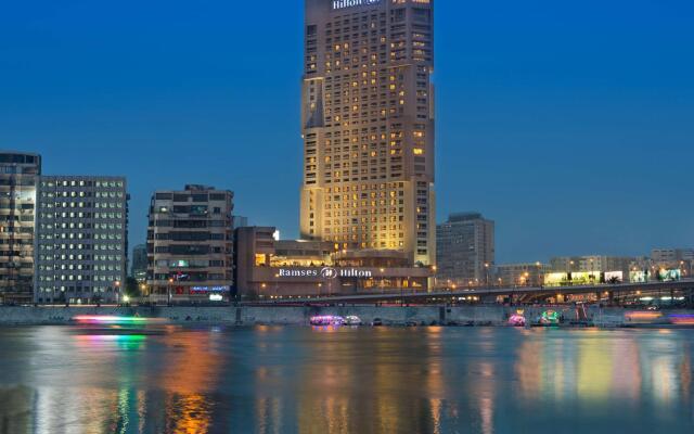Отель Ramses Hilton вид на фасад