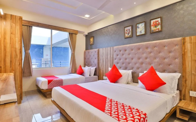 Oyo 24444 Hotel Rudrax