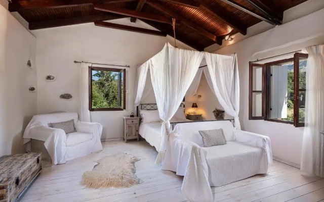 Verekinthos Villa, a Fine Country Retreat, By ThinkVilla
