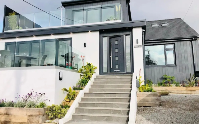 Captivating 5-bed House in Porthleven