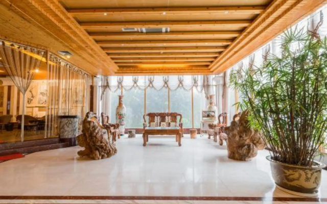 Yunti Hotel