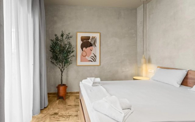 Nikos Apartments
