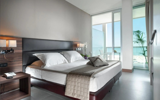 Waldorf Suite Hotel