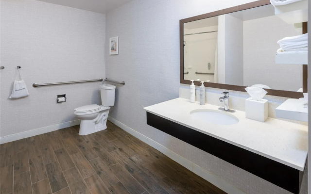 Hampton Inn Commerce