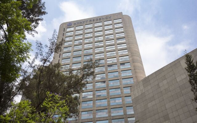 Отель Hyatt Regency Mexico City вид на фасад