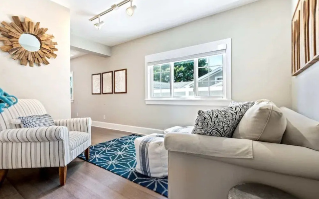 Beachwood Getaway Sleeps 10!