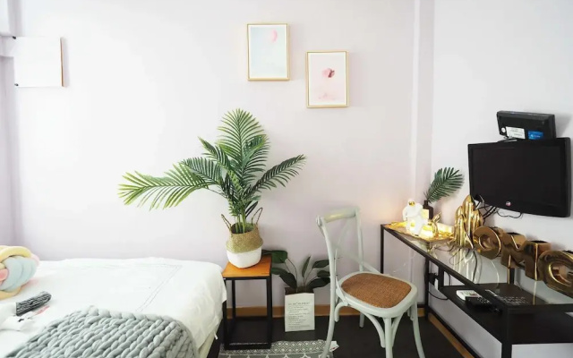 Guesthouse in Taipei near Ximen Metro Station