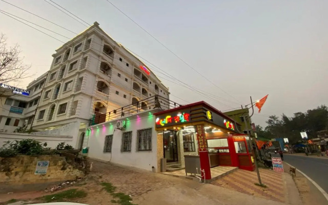 Lila Palace