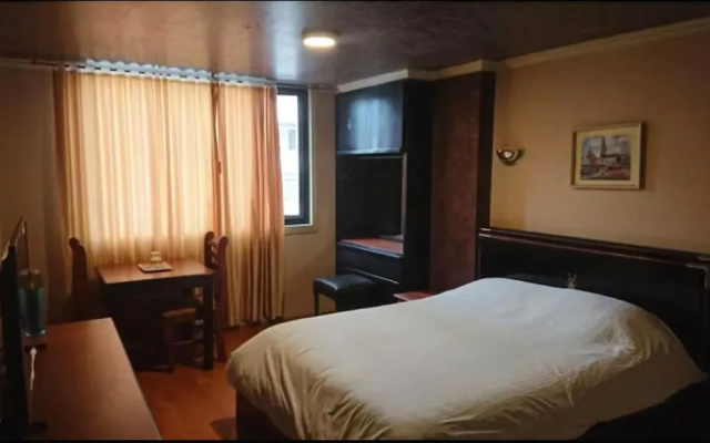 Hostal Gold