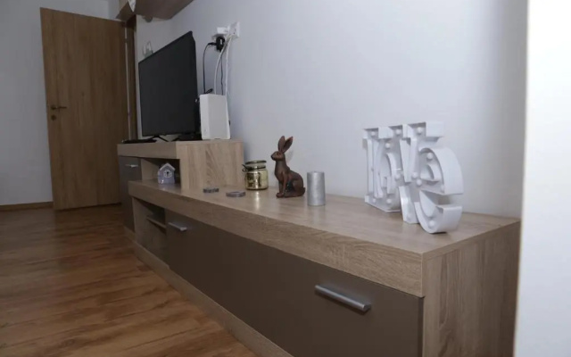 Robert 's apartament