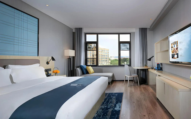 Echarm Hotel (Mile)