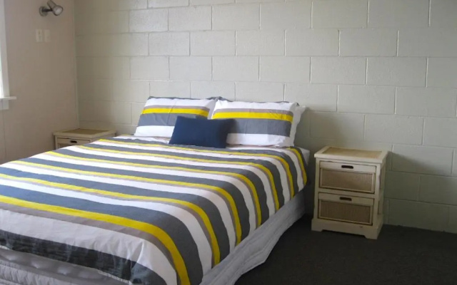Flaxmill Bay Motel Unit 2 - Flaxmill Bay