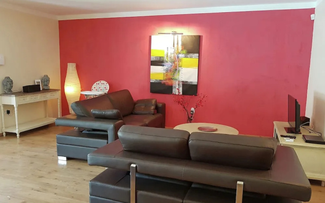 Villa Alba: Sunlit Comfort in Lirac