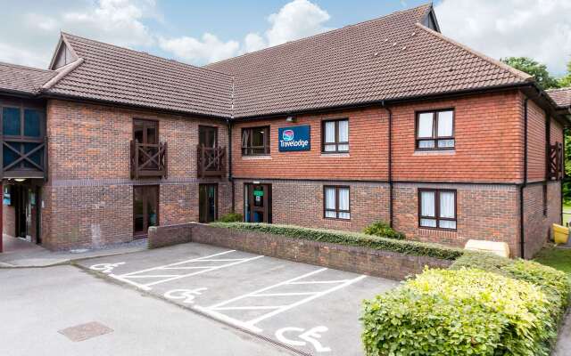 Travelodge Frimley Hotel