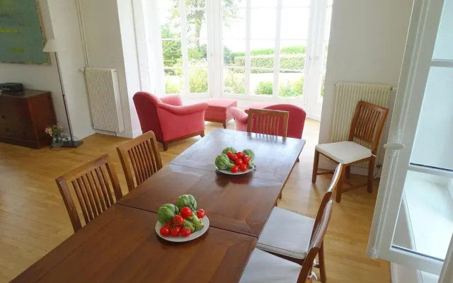 Villa With Direct Access to the Beach