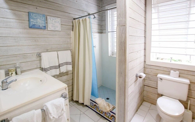 Charming 2-Bed Cottage By Beach by BSL Rentals