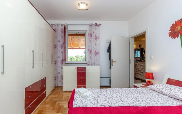 Awesome Apartment in Novi Vinodolski With 2 Bedrooms and Wifi