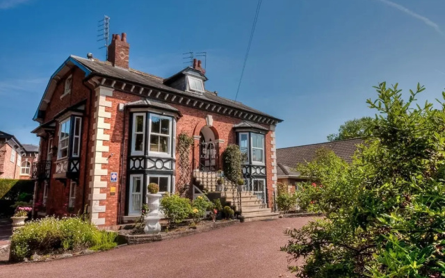 Brooklands Lodge