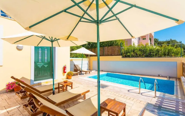 Villa Sequoia Yellow