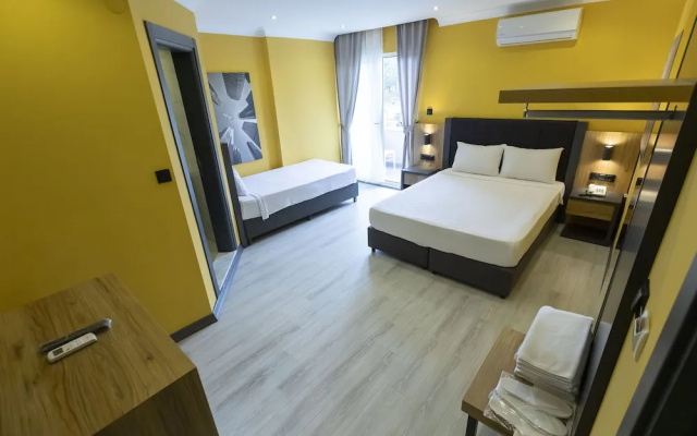 Roy Otel Akçay