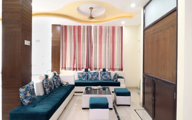 OYO 16975 Hotel Golden View