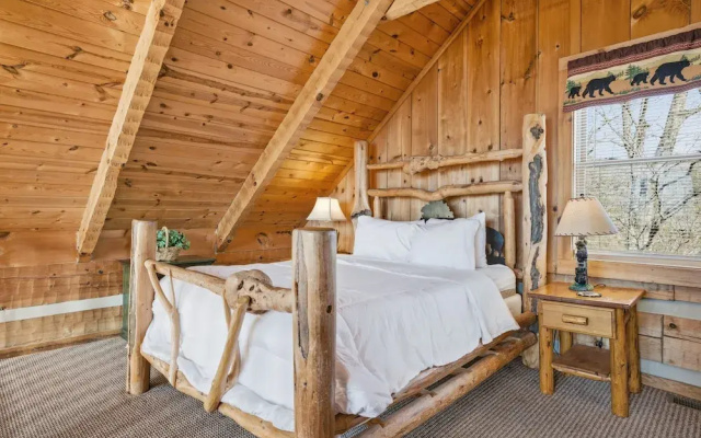 Somewhere In Time 2 Bedroom Cabin