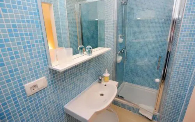 Strawberry Apartment