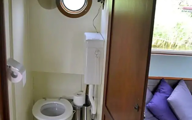 Floating B&B De Griend