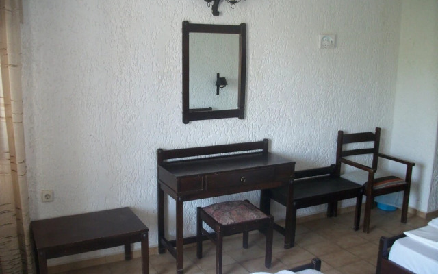 Efi Hotel