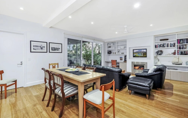 Boathouse Apartment
