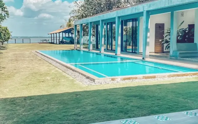 Villa Lagoonscape