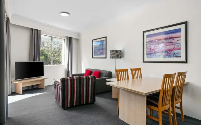 Oakford City West