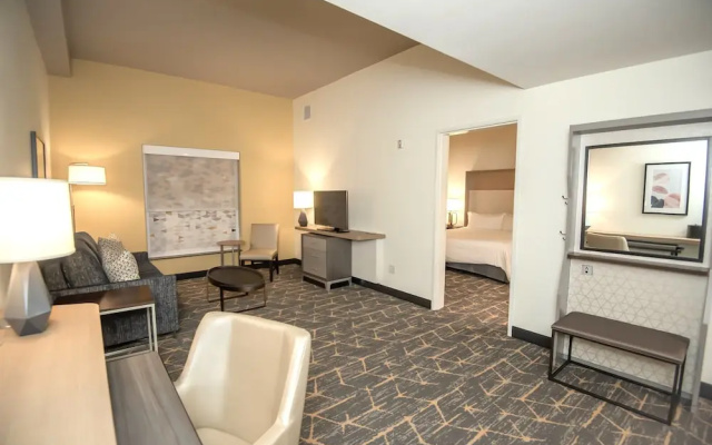 Holiday Inn & Suites Oakland Airport, An Ihg Hotel