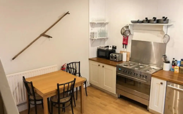 2 Bedroom Garden Home in Preston Park