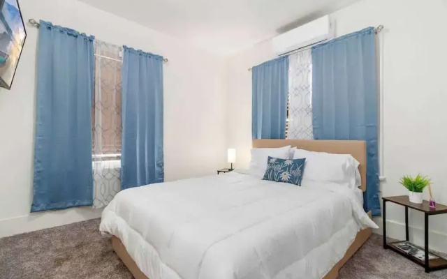 Charming 2-bedroom Home Lakeland