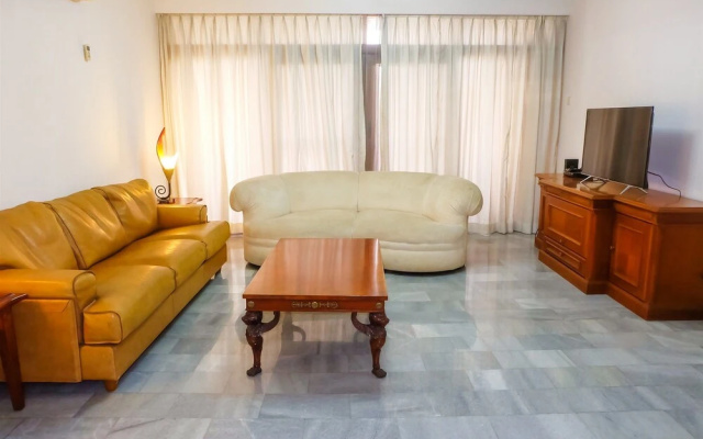 3 Bedrooms Luxury Senopati SCBD Apartment by Travelio