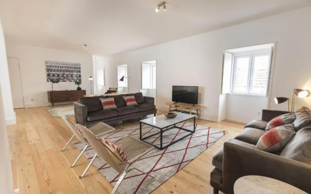 Lovelystay - Chic, Citrus Home - Private Garden And Parking