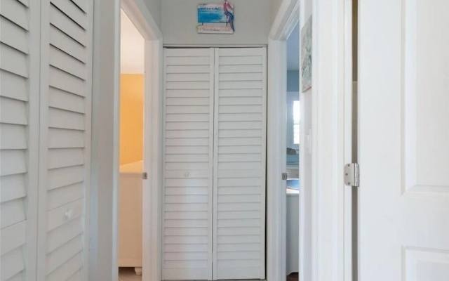 Seabreeze 2 Bedroom Home by Redawning