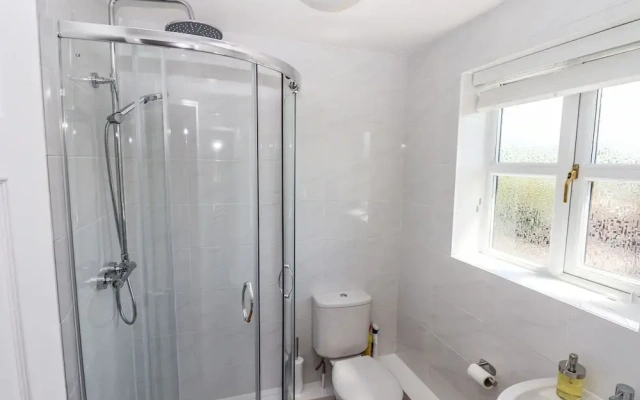 3 Rothbury Place