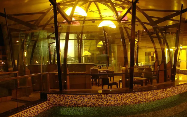 Azzaro Resort & Spa